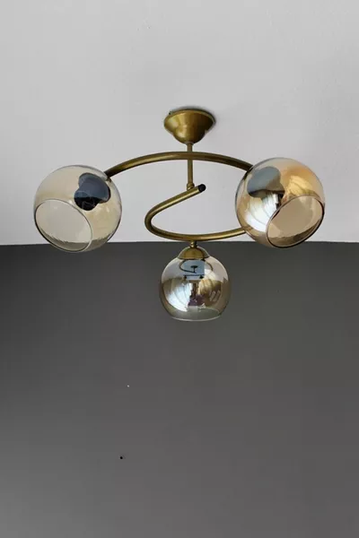 ثريا مودرن ثلاثية اللون مع زجاج ملون وإيحاء بالعتق لغرفة المعيشة - المطبخ - غرفة النوم