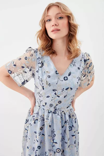 Floral Patterned V-Neck Dress