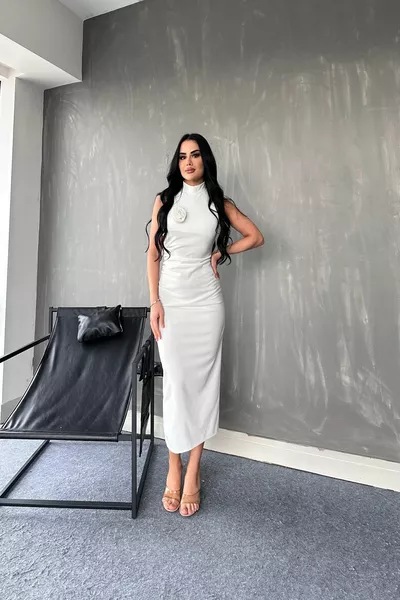 Turtleneck Rose Detailed Slit Dress