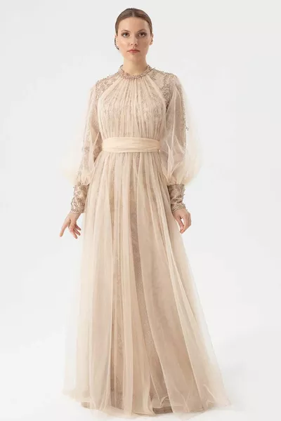 Женские бежевые гипюровые вечерние платья без тюля хиджаб
