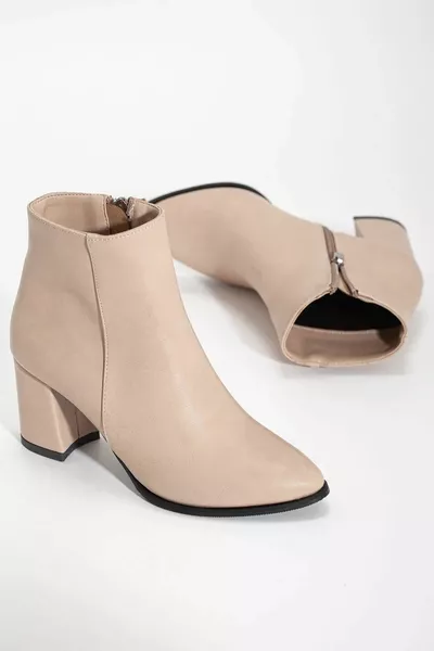 أحذية جلدية غير لامعة نسائية عارية