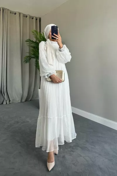 Афродита вечерна рокля бяла