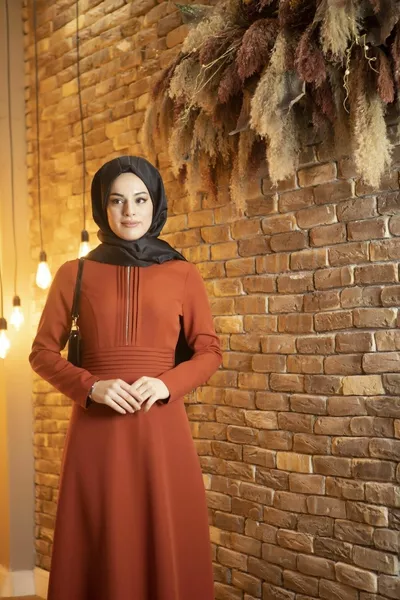 مضلع الحجر الأوسط مفصلة بلاط الحجاب مساء اللباس