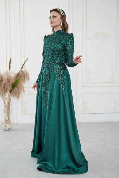 فساتين سهرة محجبة واضحة