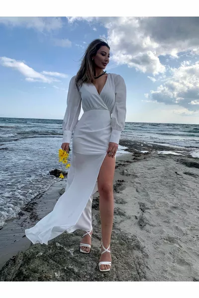 Weißes Maxikleid mit Knopfdetail und Ballonärmeln