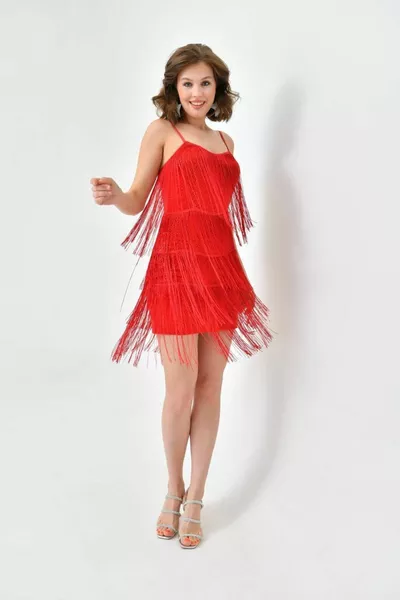 فستان سهرة قصير مع شرابات مع أحزمة