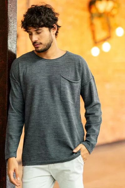 Мужской антрацитовый свитер Hero с круглым вырезом, карманами и тонкой вязкой, с длинным рукавом, с потайными швами 