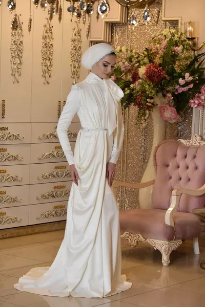 عفراء فستان سهرة أبيض