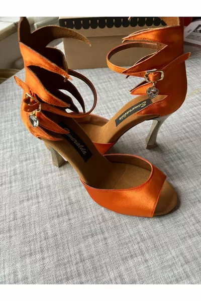 ТАНГО, САЛСА, БАКАТА, ОБУВКИ ЗА ТАНЦИ