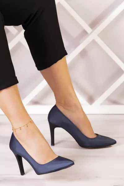 جوا بلس فستان سهرة ستان أزرق كحلي بكعب رفيع 9 سم.