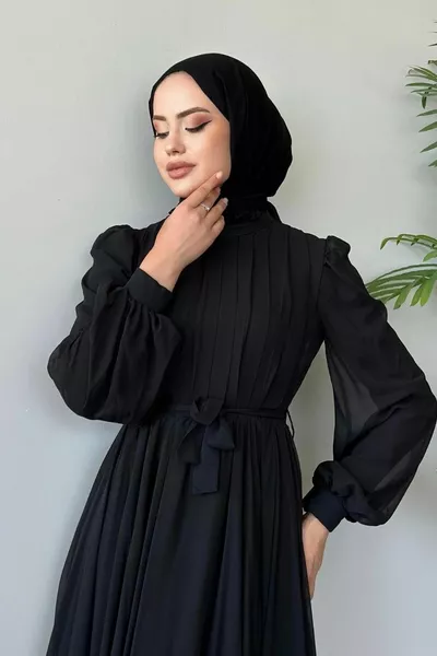 Hijab Chiffon Abendkleid schwarz mit plissiertem Schwanz auf der Vorderseite