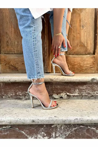 Colore argento Tak Strap Stone scarpe da sera con tacco da donna