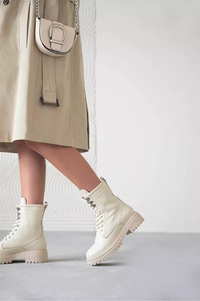 Vesla أحذية بريدية جلدية أصلية للسيدات بيج