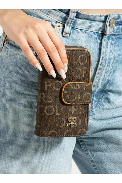 Кафяв дамски портфейл с отделение за монети и карти