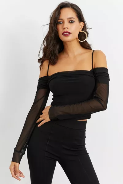 Camicetta corta da donna con maniche nere in tulle con colletto a madonna 