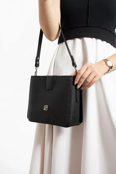 Medium Classic Sport Model 2 Damen Umhängetasche mit Riemen  Schwarz 