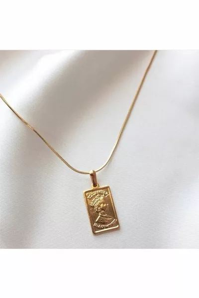 آسيا من لوفوا قلادة إليزابيث مطلية بالذهب