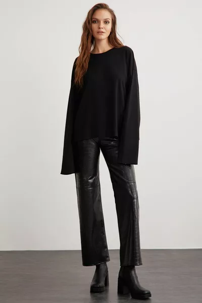 الصحافة المرأة  ٪ القطن طاقم الرقبة المتضخم صالح كم طويل أسود تي شيرت