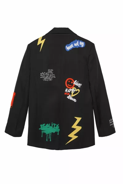 جاكيت بليزر مع تطريز أسود