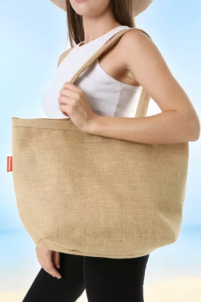 Джутовая пляжная сумка на молнии блестящая ткань