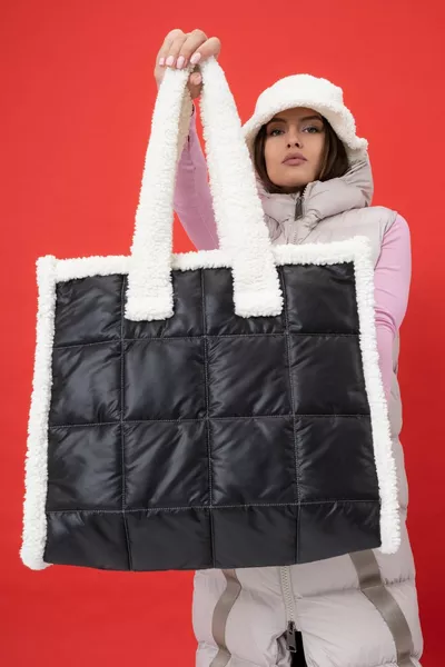 حقيبة سوداء مبطنة أفخم تصميم زنجبار