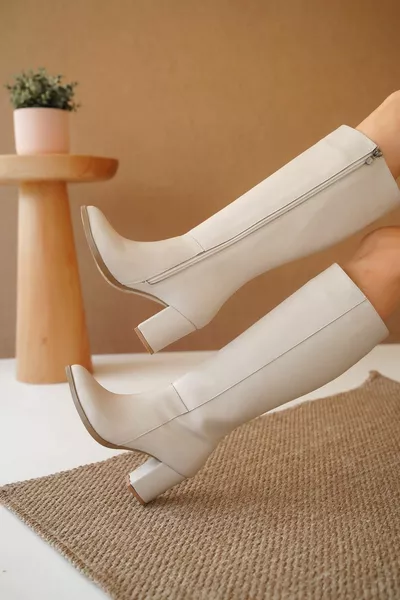 Josefa Stiefel aus mattem Leder mit kurzem Absatz für Damen - Skin Leather