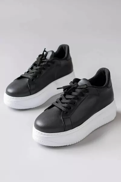 Yüksek Tabanlı Spor Ayakkabı - 