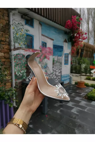 Tacchi a calice spessi d'argento tacchi di pietra trasparente