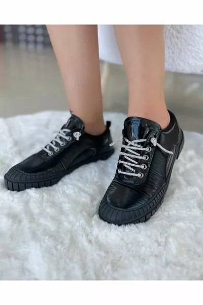 Кроссовки с каменными деталями Черный