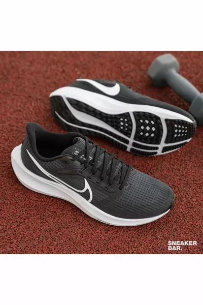 حذاء الجري ايرزوم بيجاسوس  للرجال - أسود 