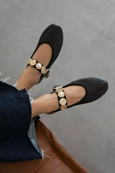 Leonardo Dettaglio Accessorio Donna Ballerine in Pelle Nero