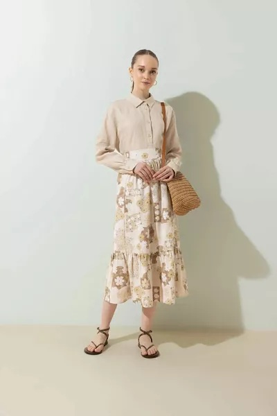 Maxirock aus einer Leinenmischung mit Blumenmuster 