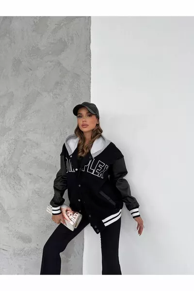 للجنسين كبيرة الحجم سترة كلية سوداء مطبوعة