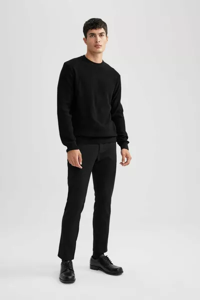 Standard Fit Crew Neck Knit Sweater sp