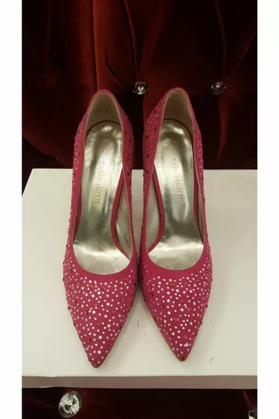 حذاء نسائي وردي