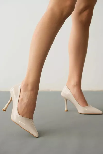 Talons pointus en cuir verni Scarlet Skin