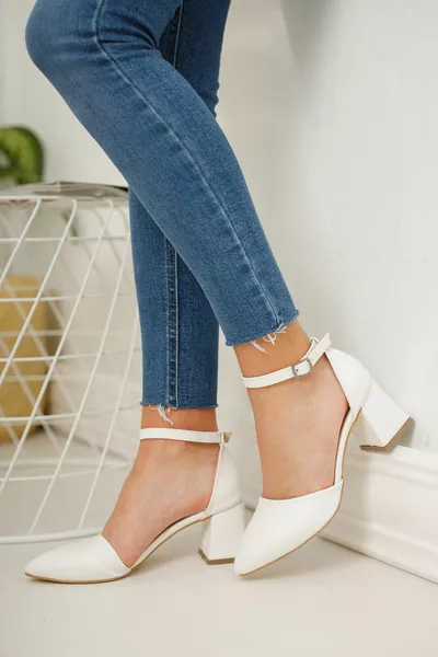 Talons classiques pour femmes 