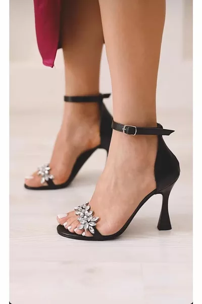 Damen Stiletto aus schwarzem Leder mit Steinstickerei (SPARE STONE)