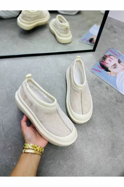 Paula Mini Stivali Mezzi Stivali In Pelle Scamosciata Beige Scarpe Suola Piatta Piumate Donna