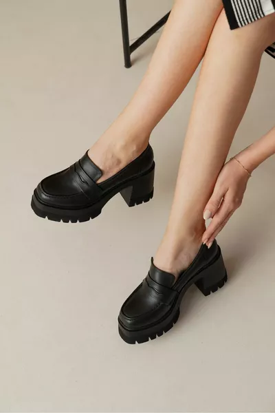 Syagroth Women's Loafer  Black Skin