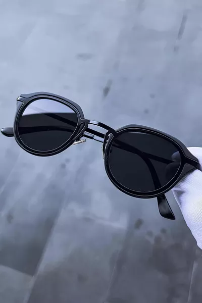 Bumble Unisex Black Sunglasses