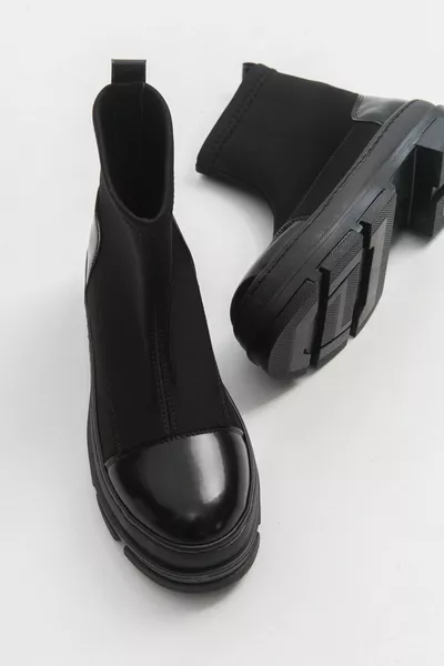 أحذية بيندي السوداء للسكوبا النسائية