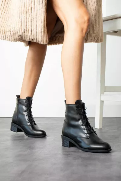 Stivali da donna casual neri a punta tonda