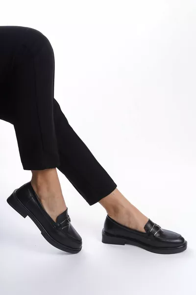 المرأة المتسكع مشبك مفصل الجلود المتسكعون أحذية عارضة أسود