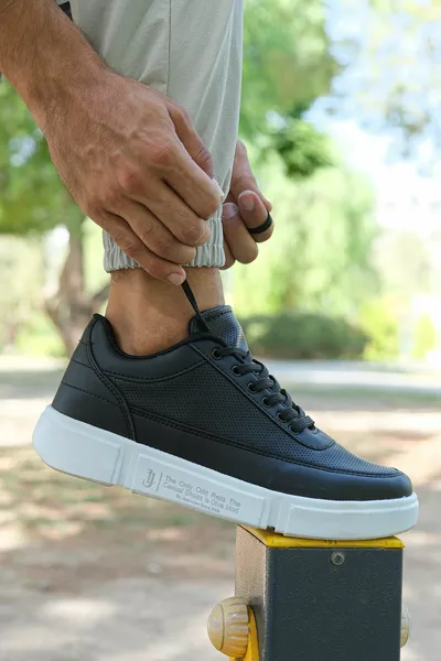 Schwarz-Weiß Herren Sneaker 