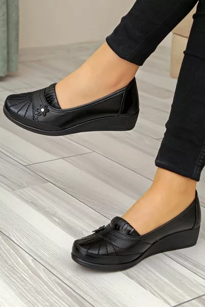 Orthopedic Soft Soled Mother Shoes