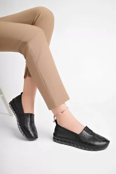 جلد طبيعي أسود نسائي جلد باليه مسطح 