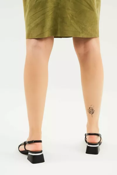 صنادل جلد طبيعي بكعب   Bn Ayk 