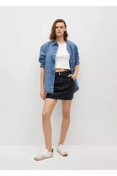 تنورة قصيرة من الجينز الأسود للسيدات مع جيوب