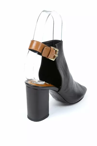 حذاء جلدي أسود نسائي